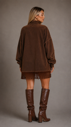 Vestido cuello alto con dobladillo
