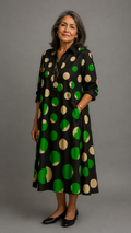Vestido Camisero Elegante – Estampado de Lunares