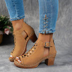 Botines Casual con Enrejado y Hebilla – Tacón Grueso